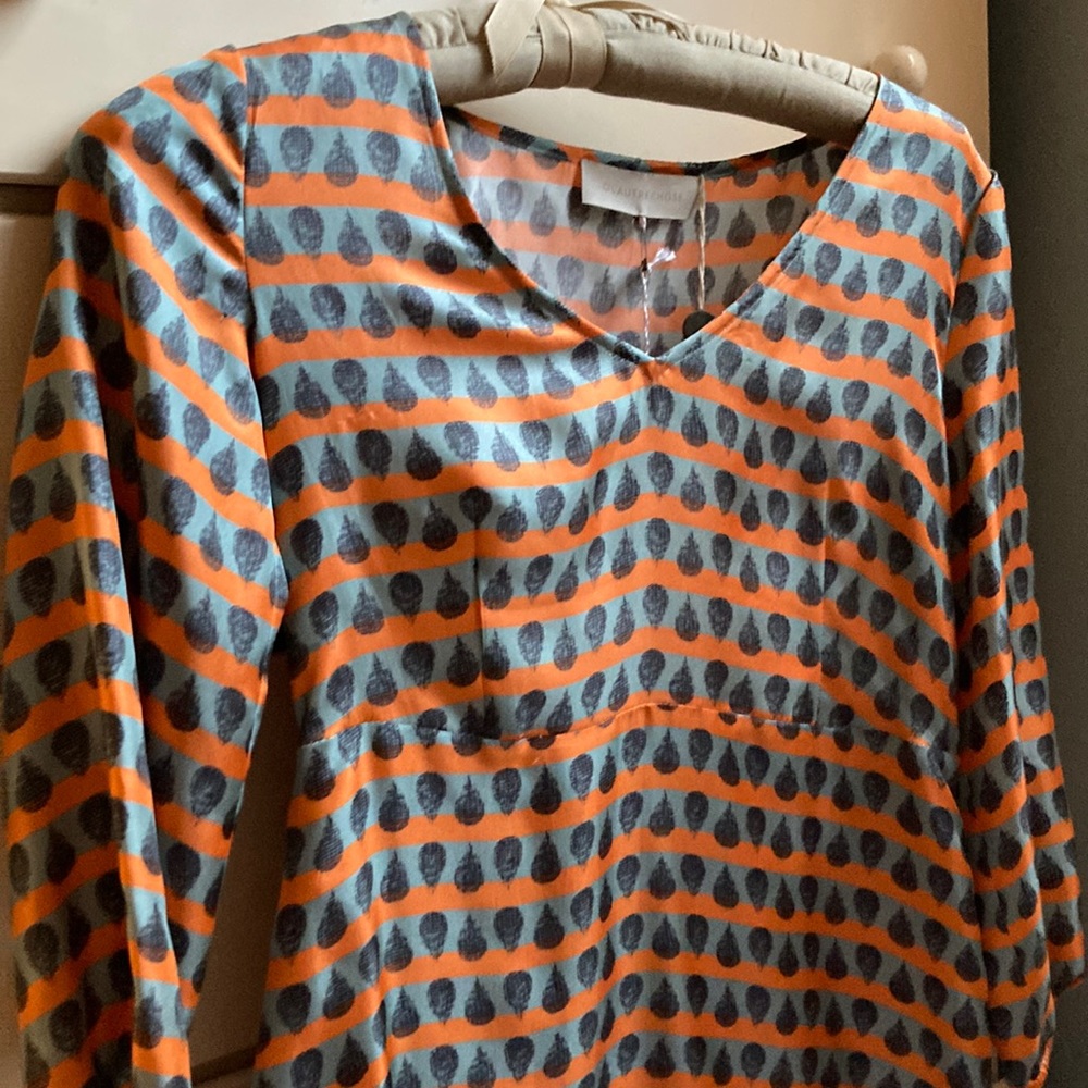 SILK easy to wear feminine dress in mod print. Italian craftsmanship!